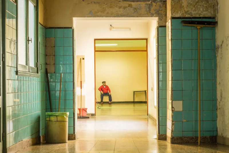 The Man With a Mop Who Changed How Surgeons Think About Germs